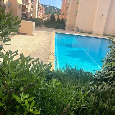 Joli Studio Moderne Piscine Vallauris